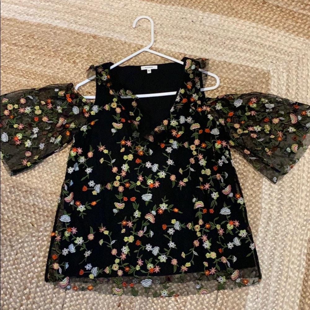 Gorgeous floral cold shoulder top